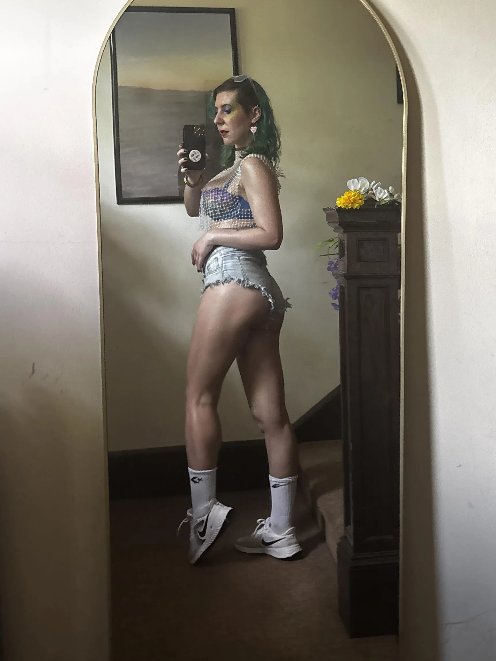 Keeping the legs and booty thicc