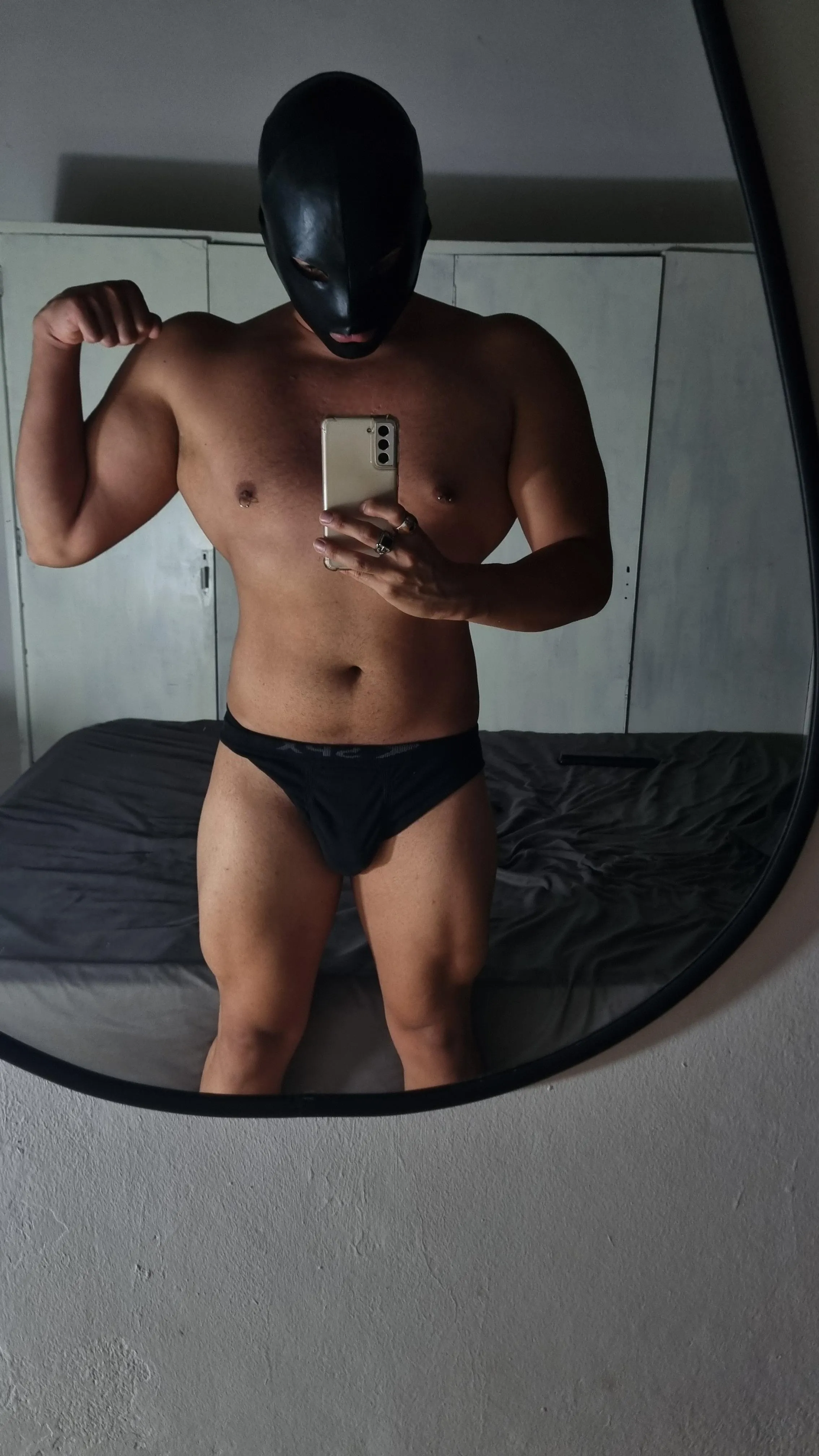 Hi i am your new master