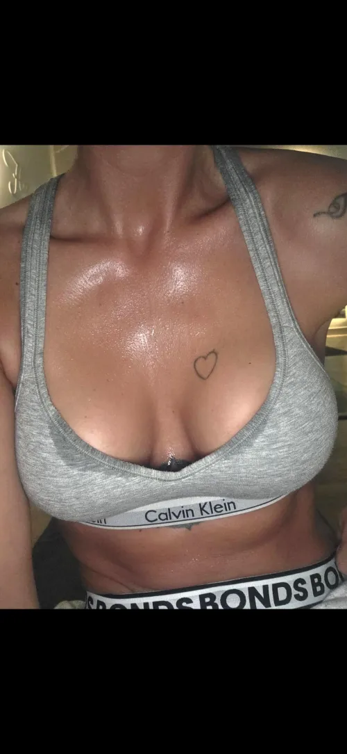 I think you should check my profile, sexy french/australian girl at your service (face reveal on OF)