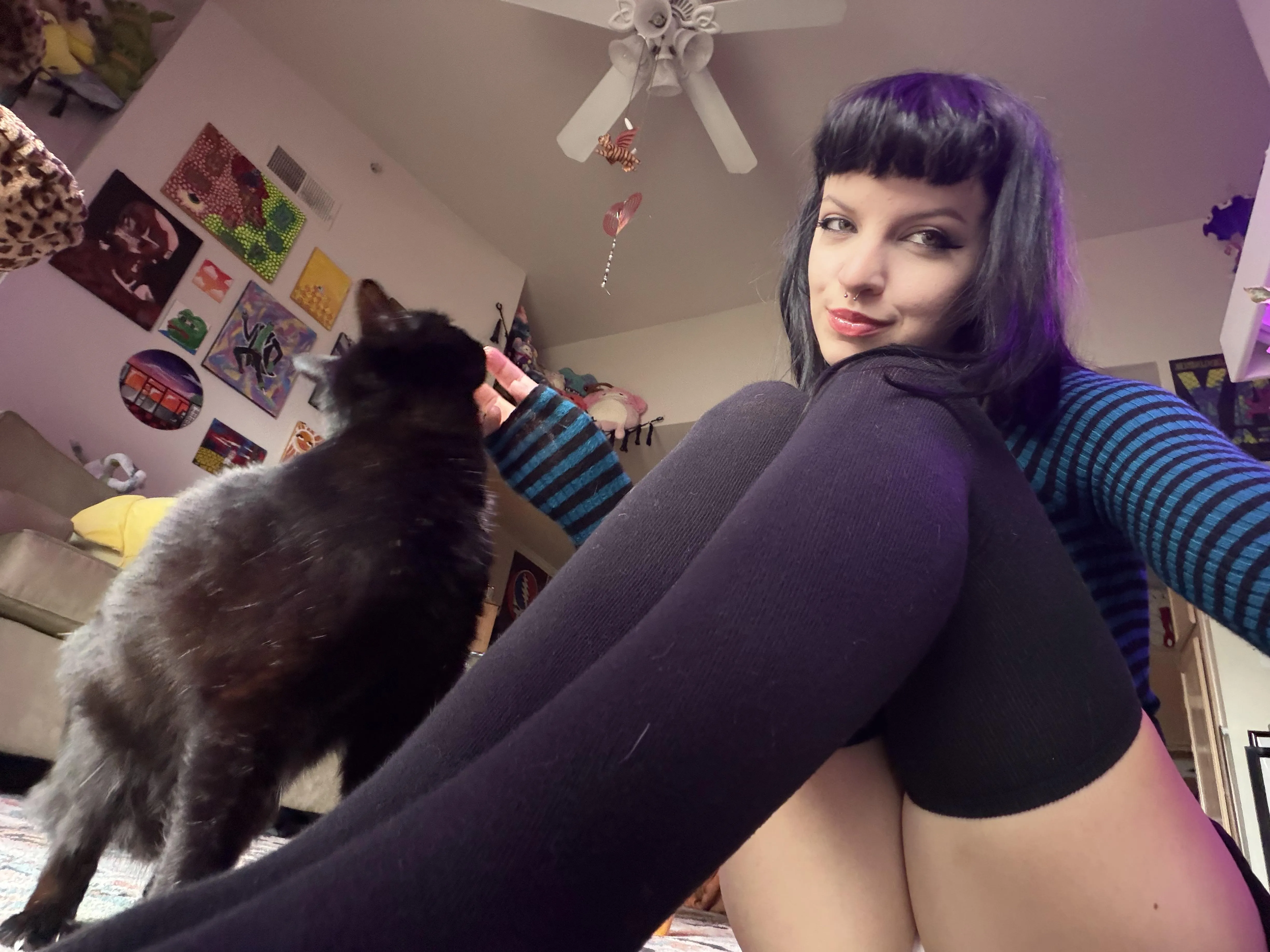 Playing with my 🐱