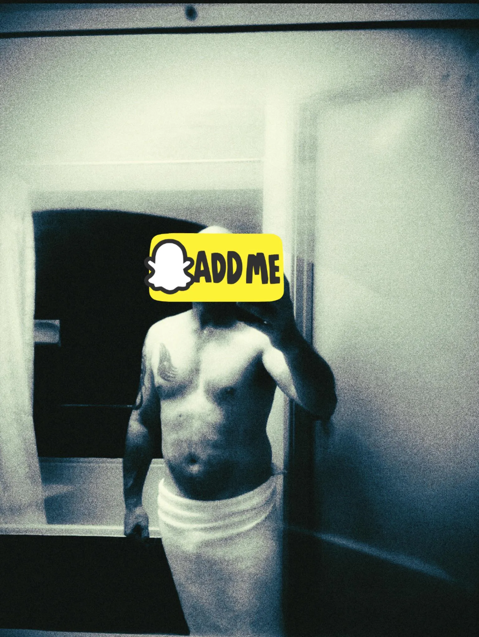 Rocking the dad bod (M)