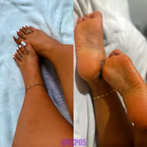 💋💖These Soft Latina Feet Need Worshipping👅 . Size 7 , Rate Them 1-10💋💖