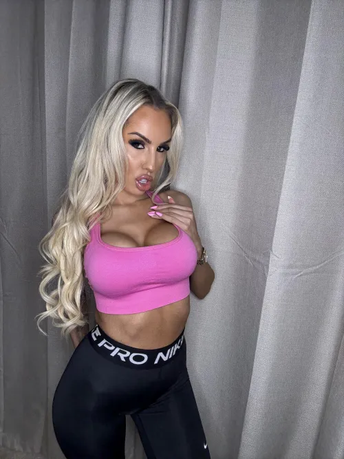 Working out in tight leggings