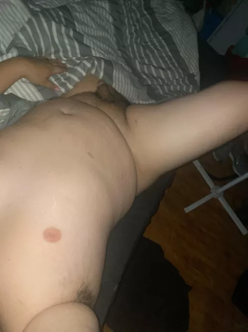 First post nervous and excited! It’s a warm night sleeping naked is the move! 27 male