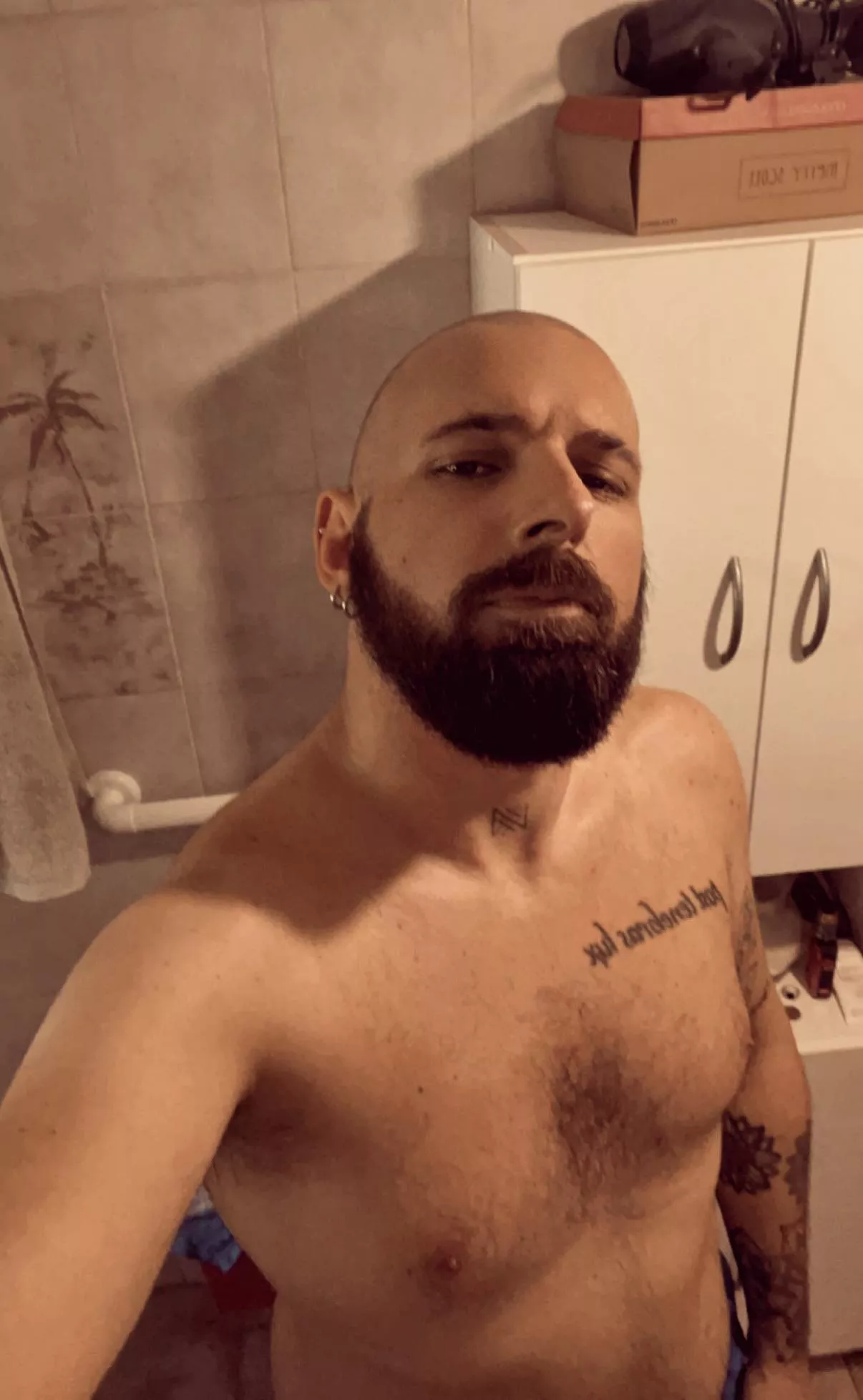 Hi everyone 👋🏳️‍🌈