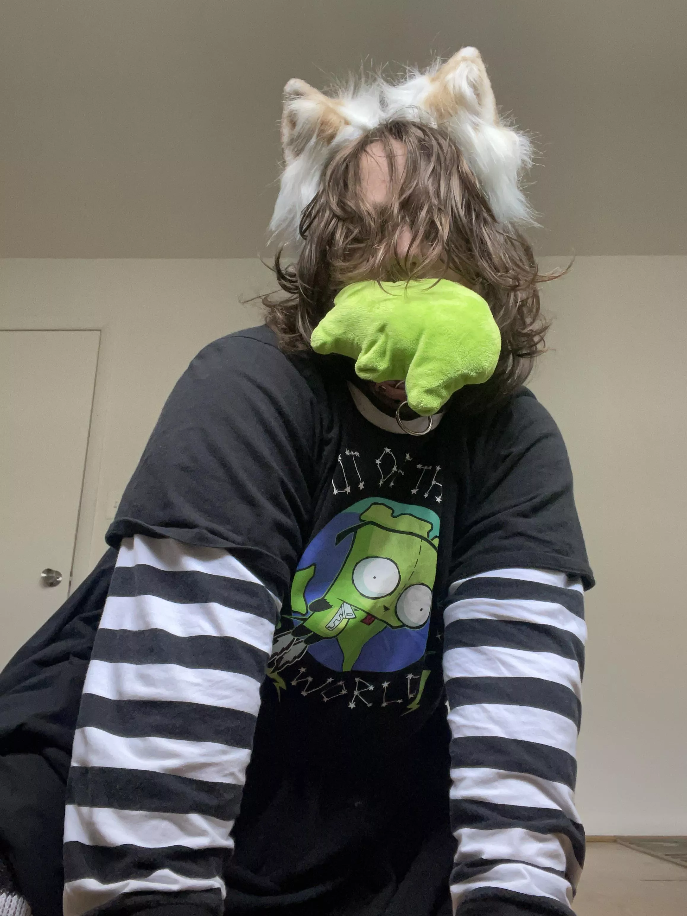 Would anyone like to play fetch with this puppy?