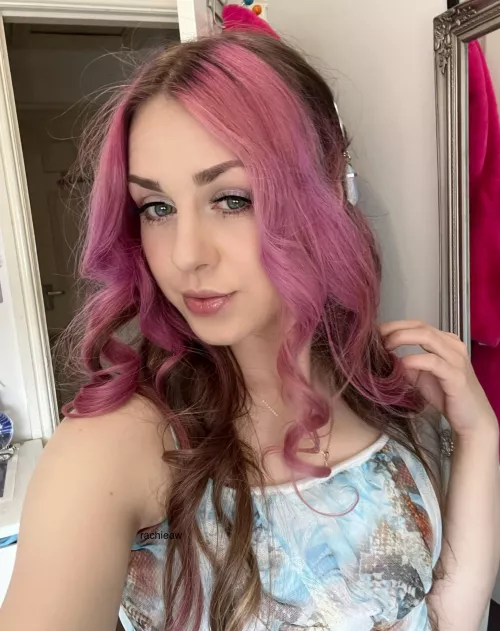 Does every post here have to be nude? 😇💖