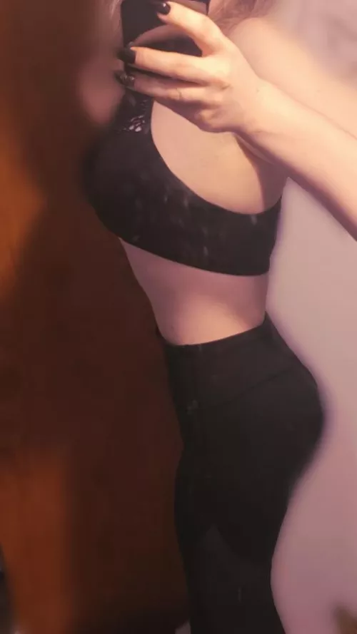 I think the chair poses I've been doing are paying off 🍑