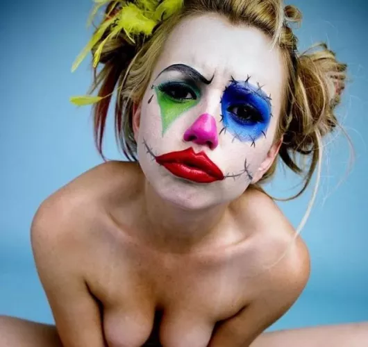 Clown Lexi sexy...
