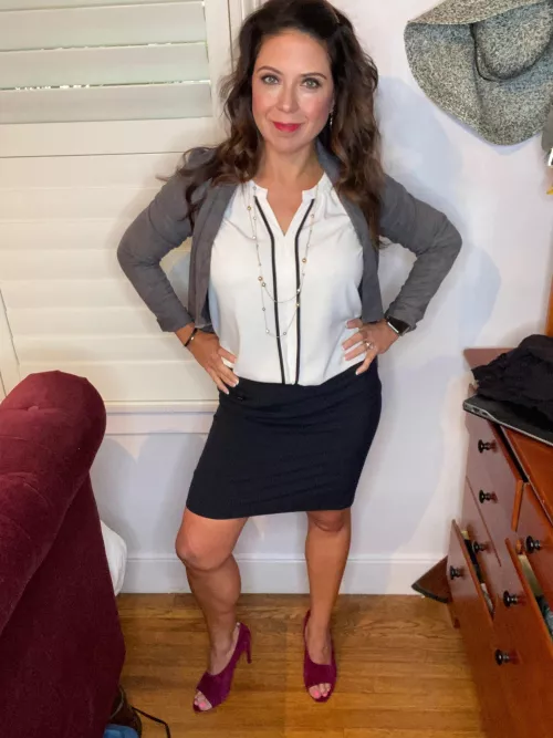 Do you think anyone at my work has a crush on me? Wonder how to discover who🤔 (46F)