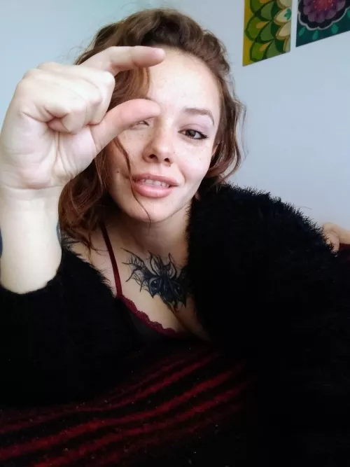 I'm Lucy, the RedHeadMiss🖤🖤🖤 Count me in if what you are looking for is .SPH.DICKRATE.CUMRATE.FETISH.💦 My profile is FREE, look for me in the comments honey!!!