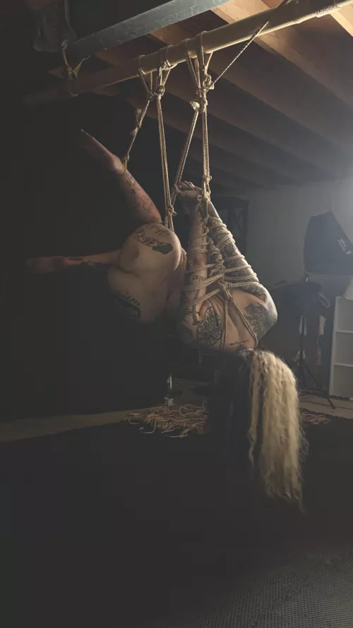 Exploring booty basket & armbinder torsion with GalaxyVulva the other night