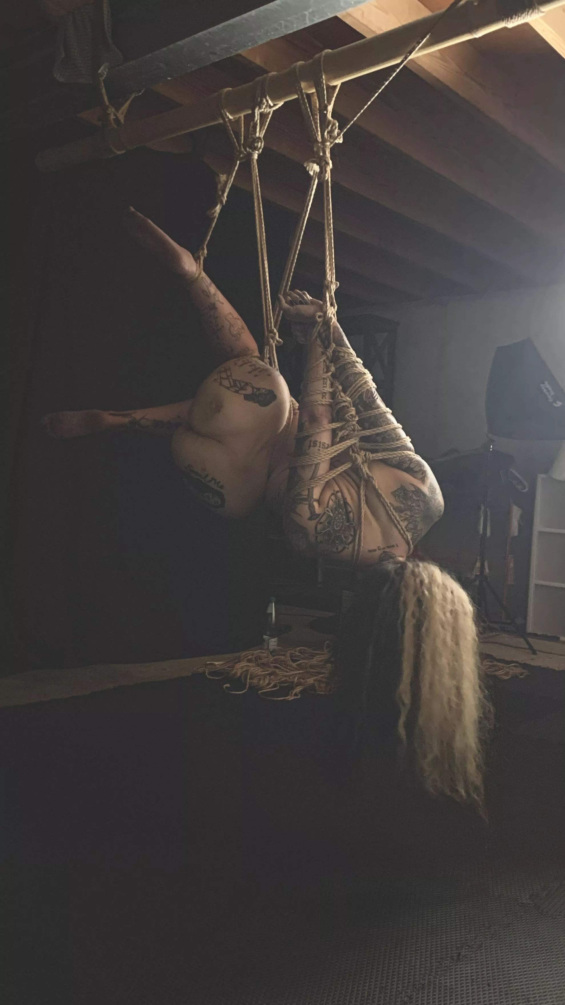 Exploring booty basket & armbinder torsion with GalaxyVulva the other night