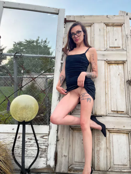 Black heels look prettiest when I’m not wearing any panties with them…