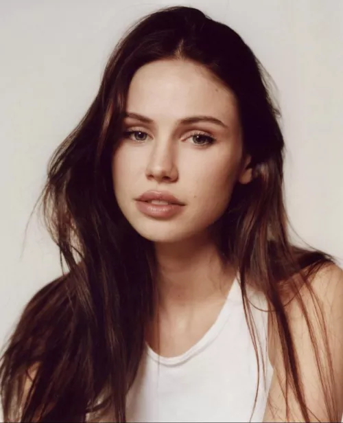 Scarlet Rose Leithold