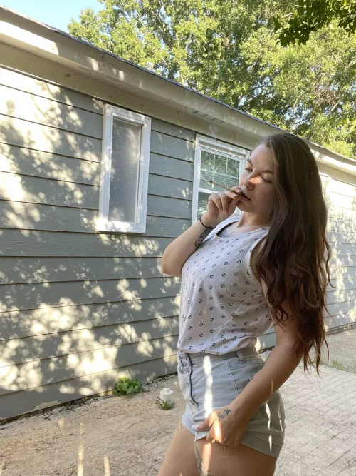 What’s your favorite brand to smoke? Mine is Newport or Marlboro slates