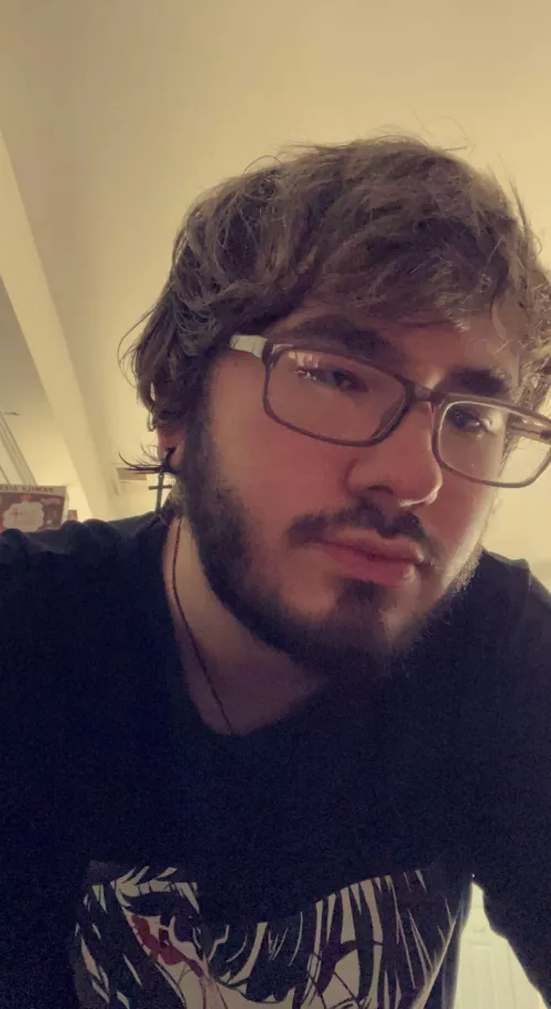 Need some friends to play dead by daylight with😕