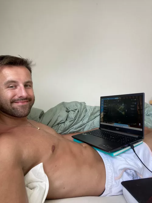 Just a little bit of afternoon LOL 🎮