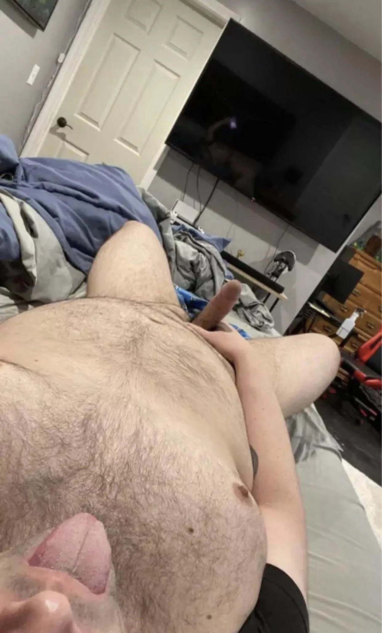 So horny. DM me. Let’s play.