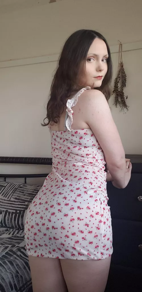 All I'd have to do is bend over and you could see everything π