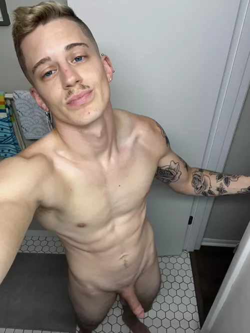 Happy Friday beauties 😎❤️