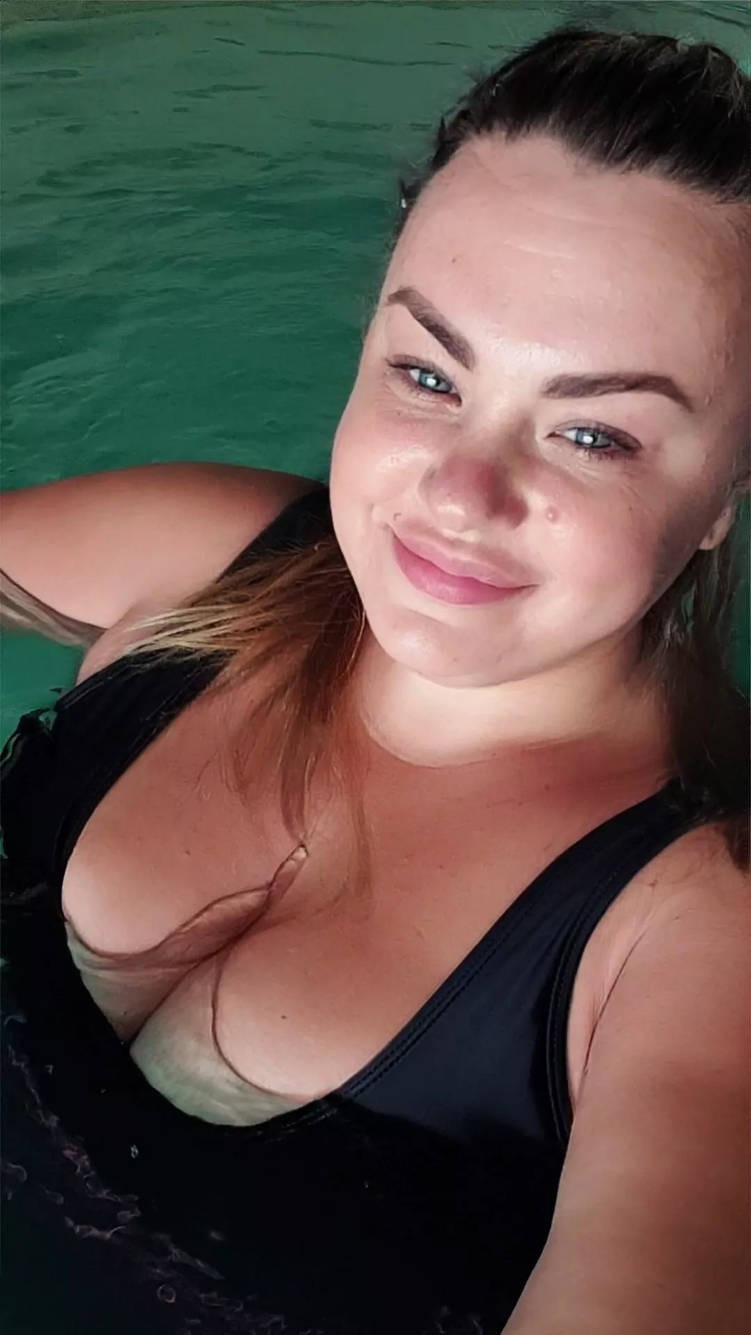 Have you ever masturbated💦 in a pool?😈