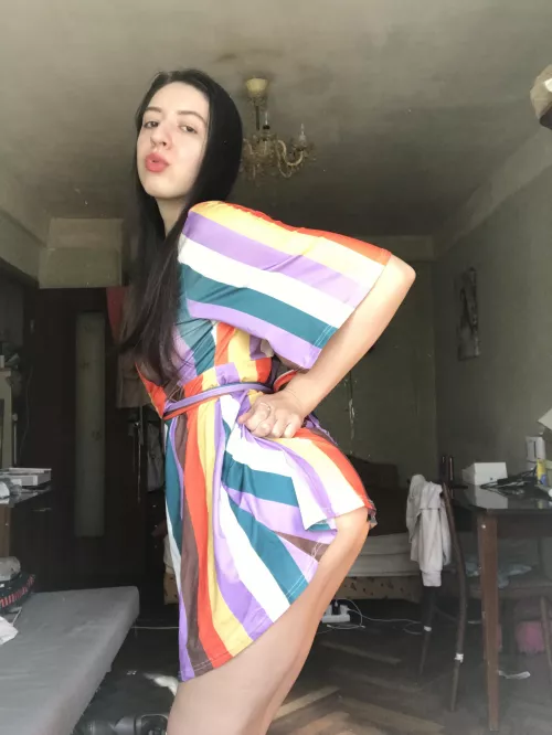 Tahe off your panties, I wanna see what you got for your little girl💦