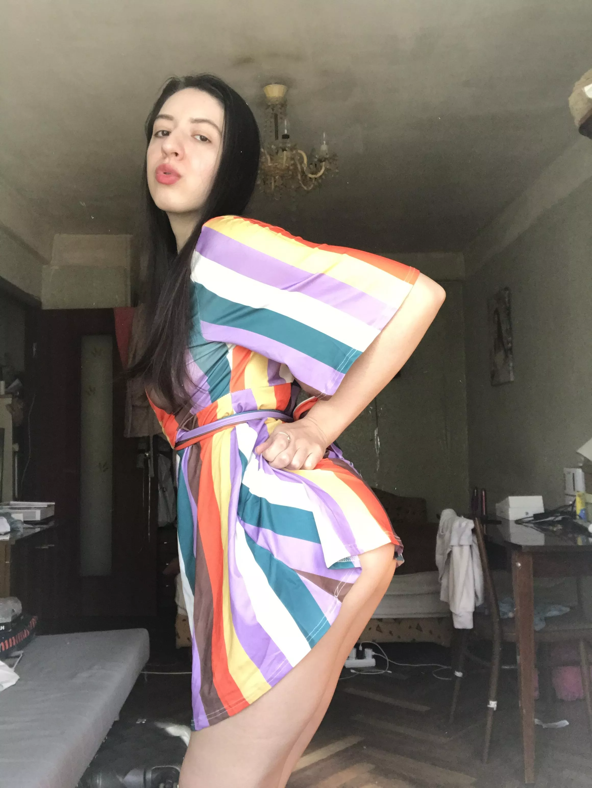 Tahe off your panties, I wanna see what you got for your little girl💦