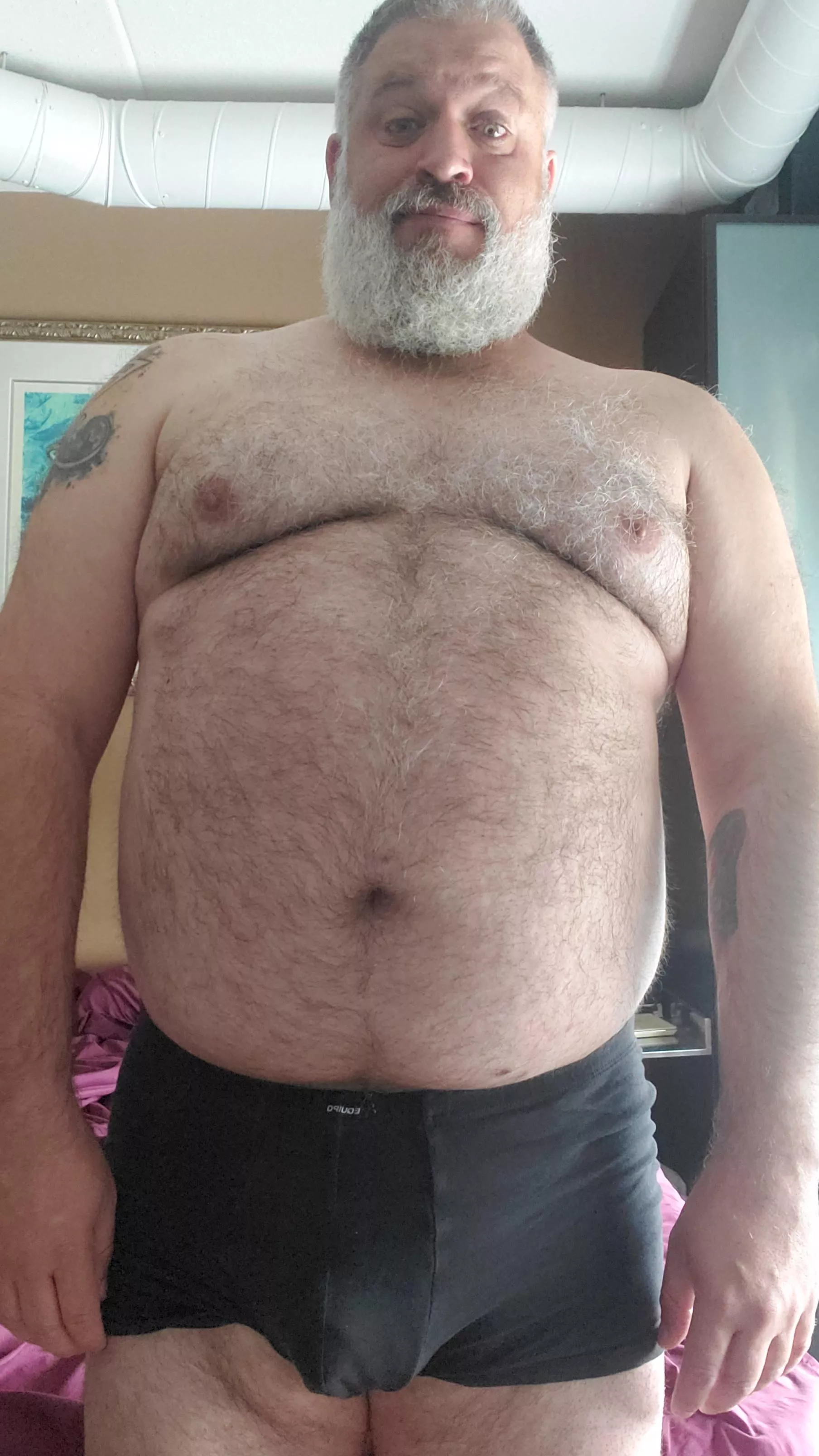 (40s) Hey boys, new here