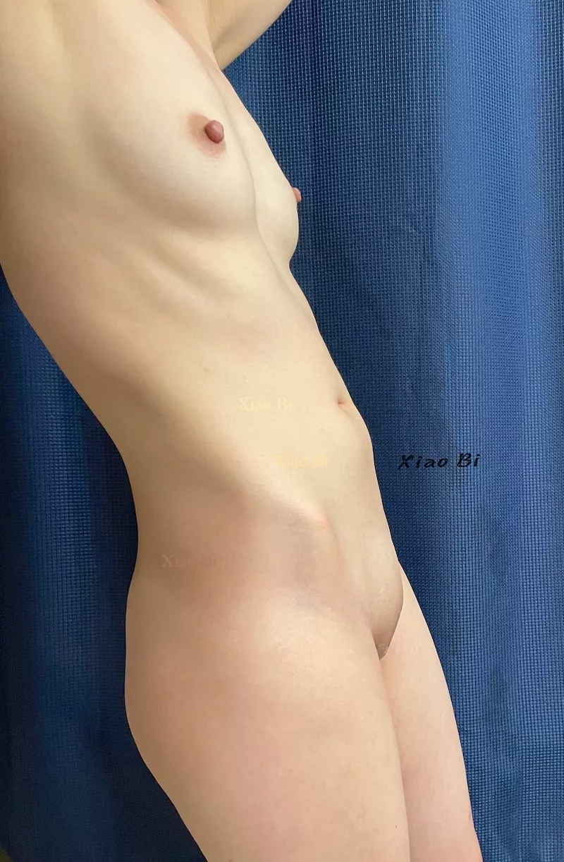 My mound is so soft and smooth after my shower:)