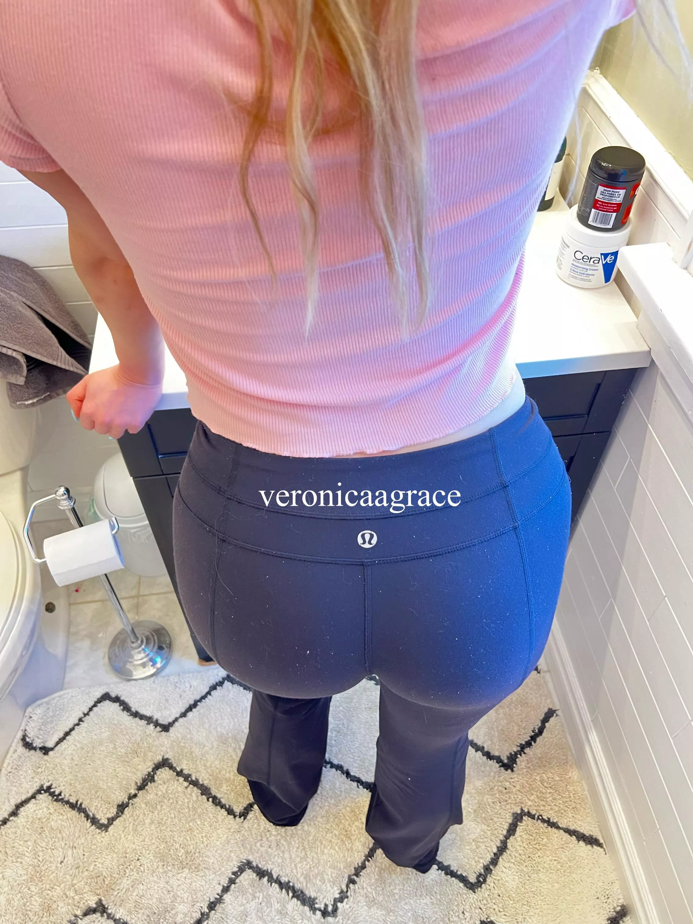 Can u help me stretch out after yoga ? Can u help me stretch out after yoga ?