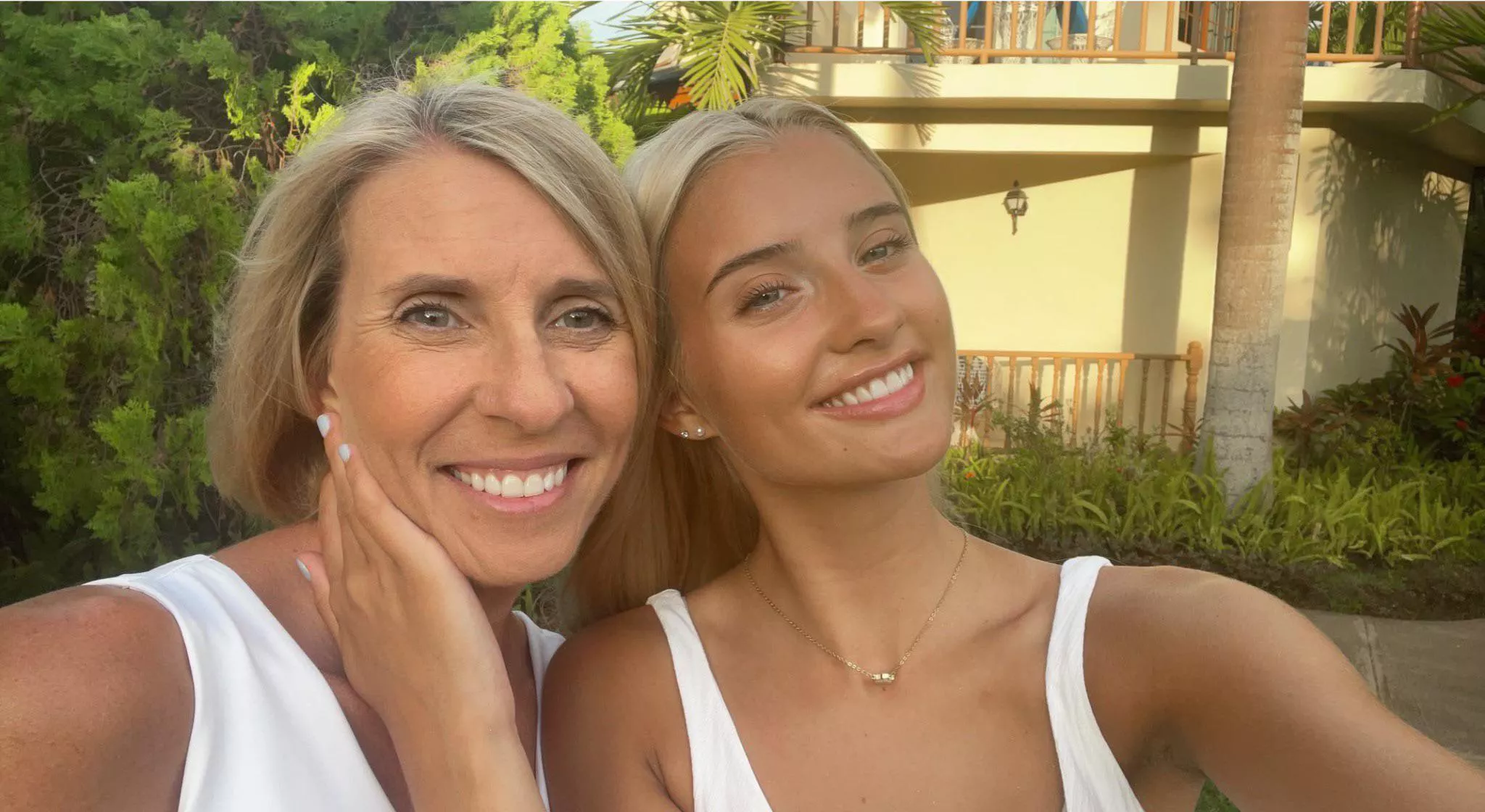 Mother or daughter?
