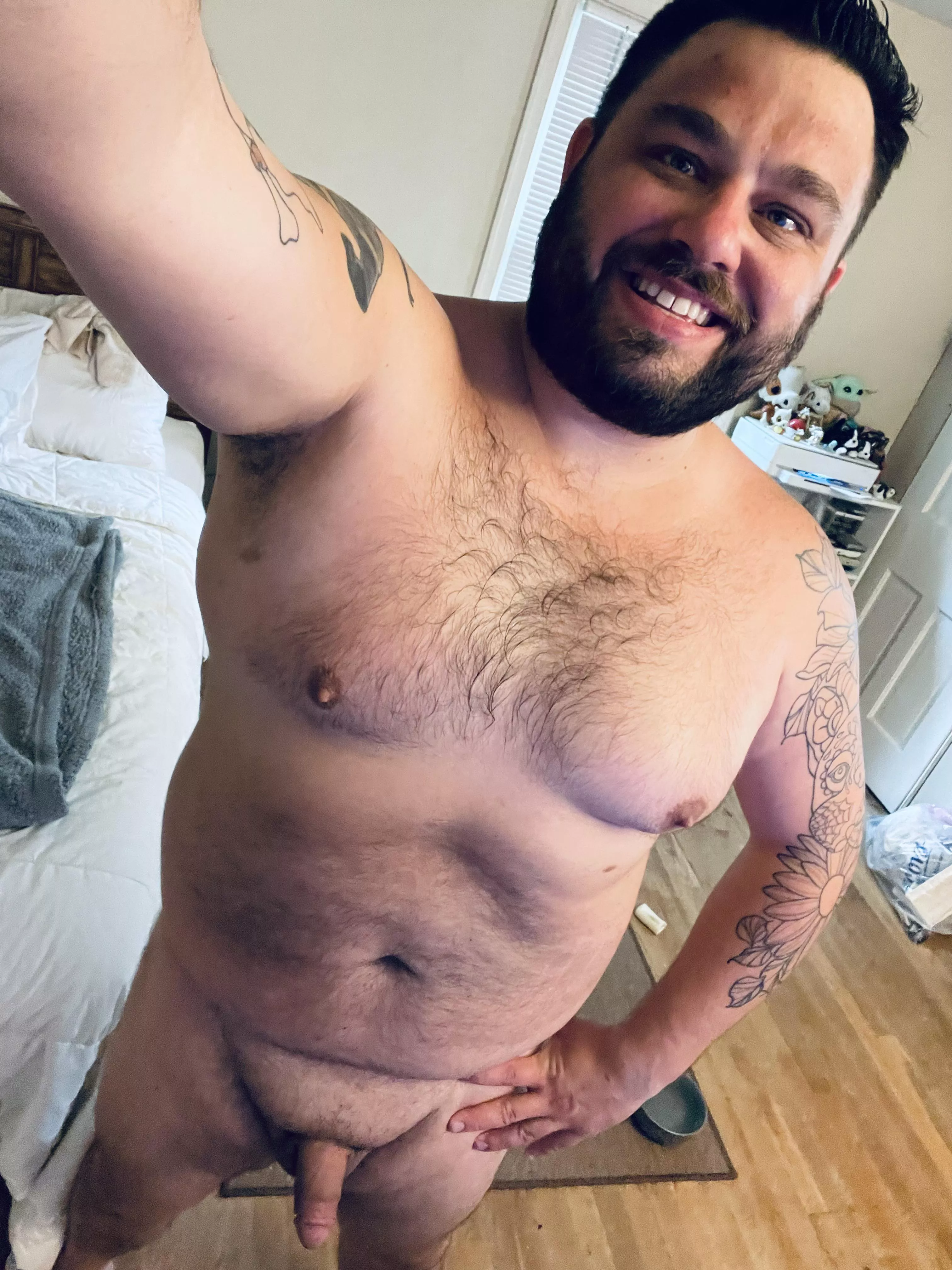 Been working out pretty consistently, starting to feel good. Lots of work to do, but felt like showing off a bit!