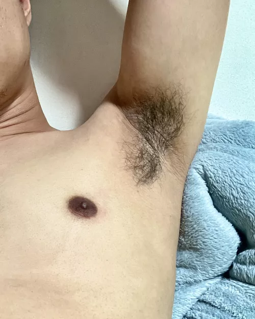 Do u turned on with the smell of musky pits? Then sniff mine