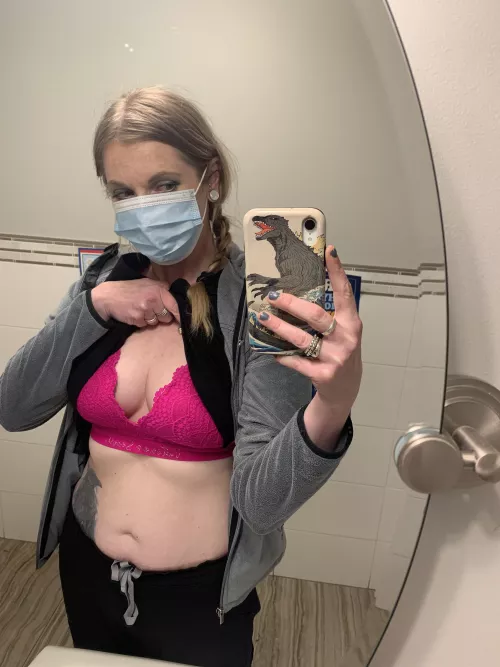 Sneaking off at work to take a naughty selfie ..