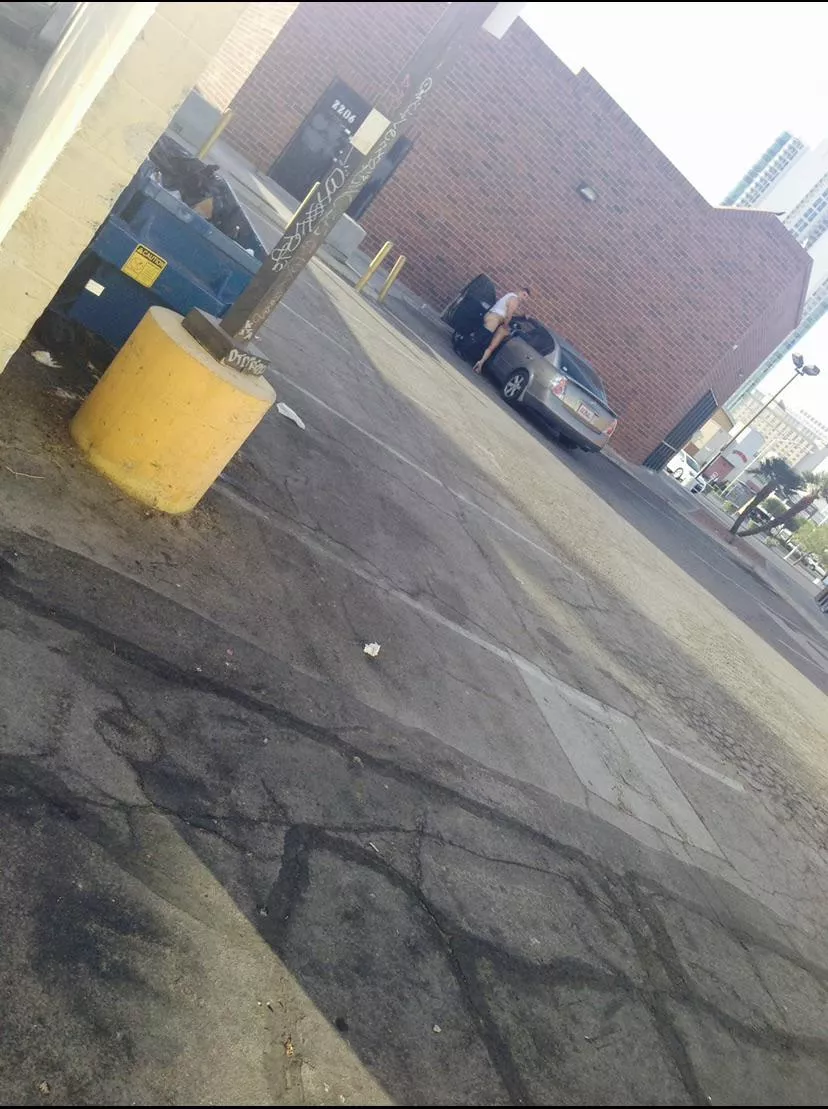 7 Eleven parking lot 2202 Paradise Rd , Las Vegas NV, out behind the trash dumpster
