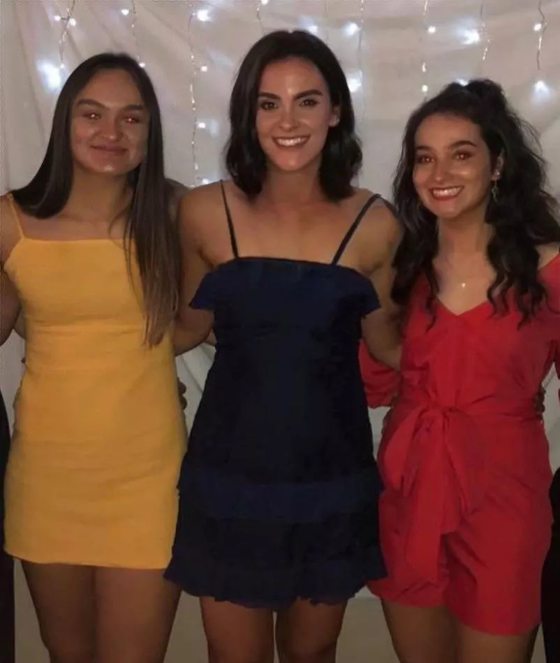 Which sister LOVES anal? Which sister LOVES anal?