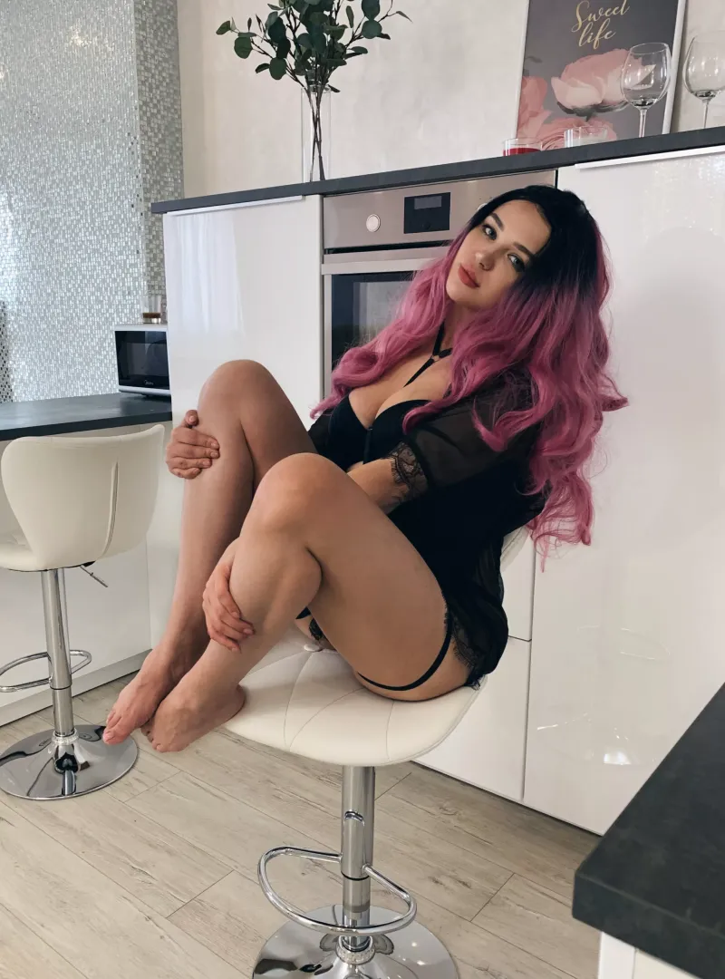 Do you like this color on me?