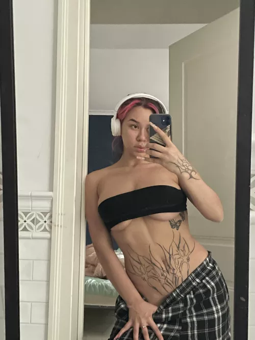 Hope tattooed girls are appreciate here💋