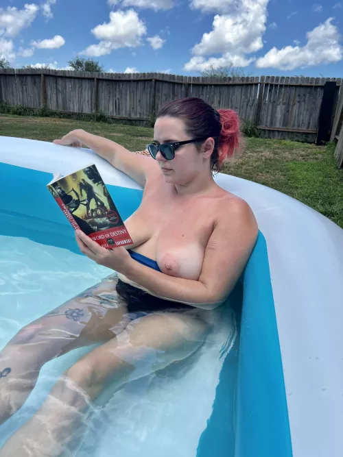 [F] What’s better? The book, the game, or the show?!? Tits are a bonus