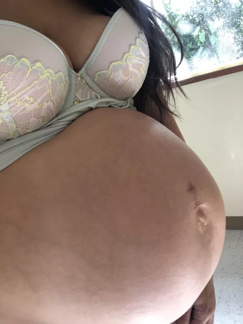 Who wants to spoil us 💋 checkout my bio 😉😘