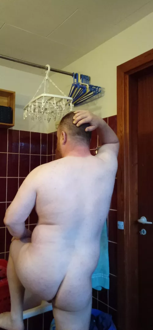 [42] like my ass 🙈 and wanna slap it 😇