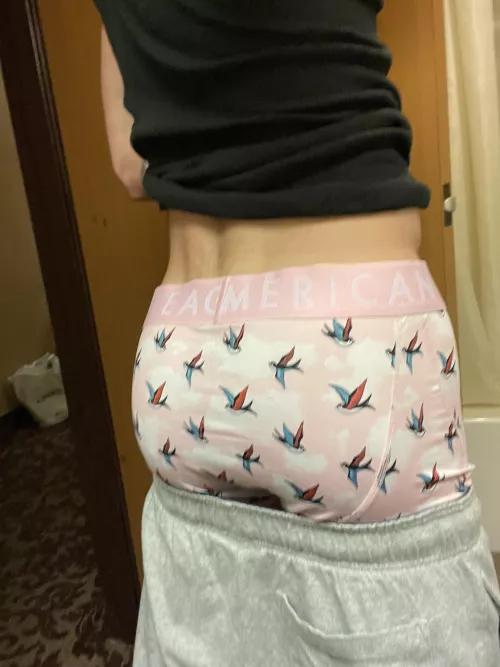 Been hitting them squats 😏😜