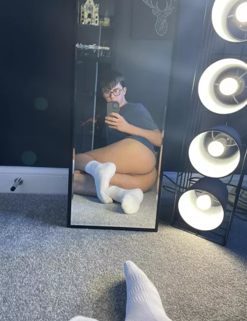 Cute guy with a big cake 🍑🙊