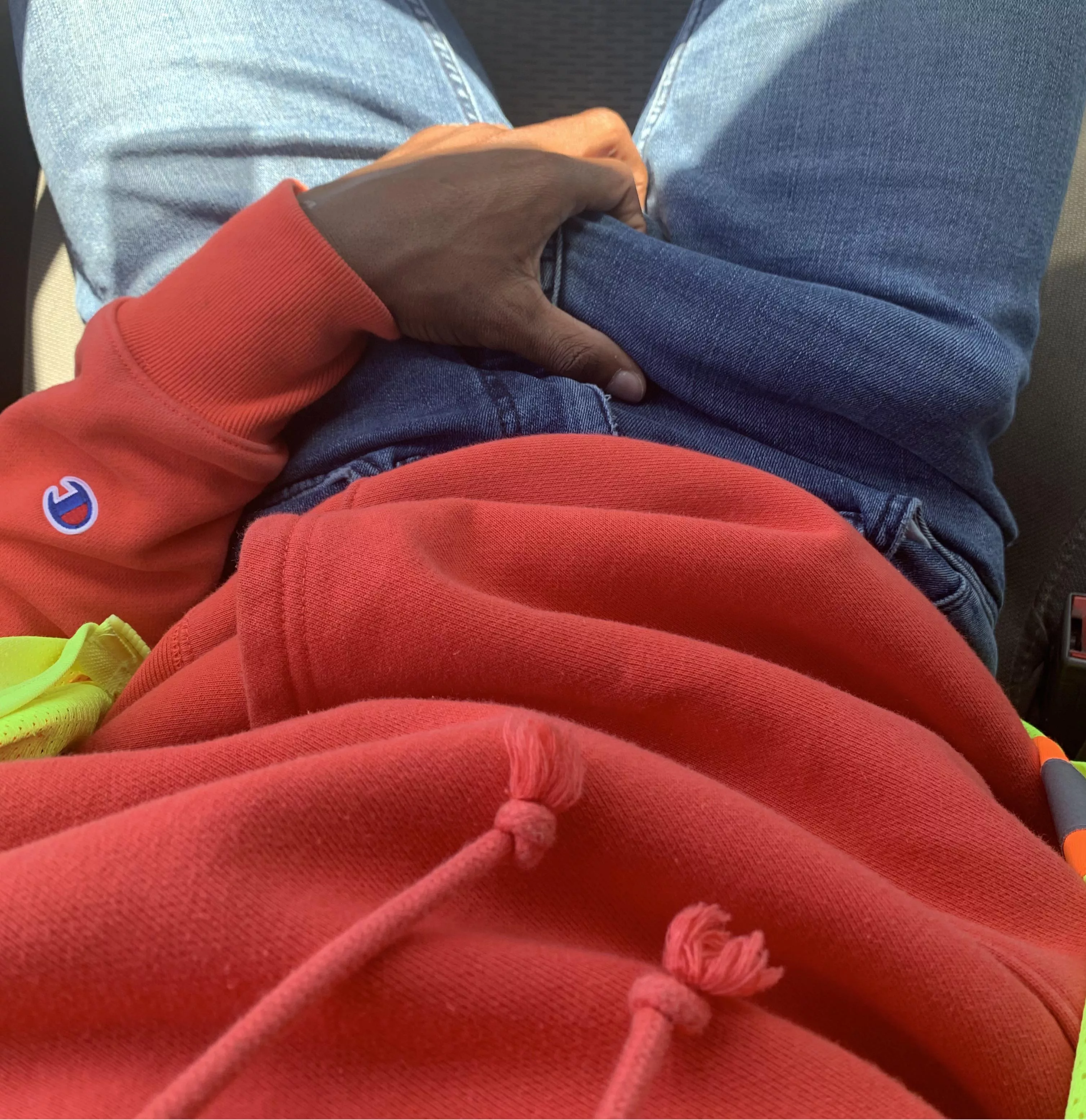 When I’m bulging I can’t hide it. 😉 [06:06]