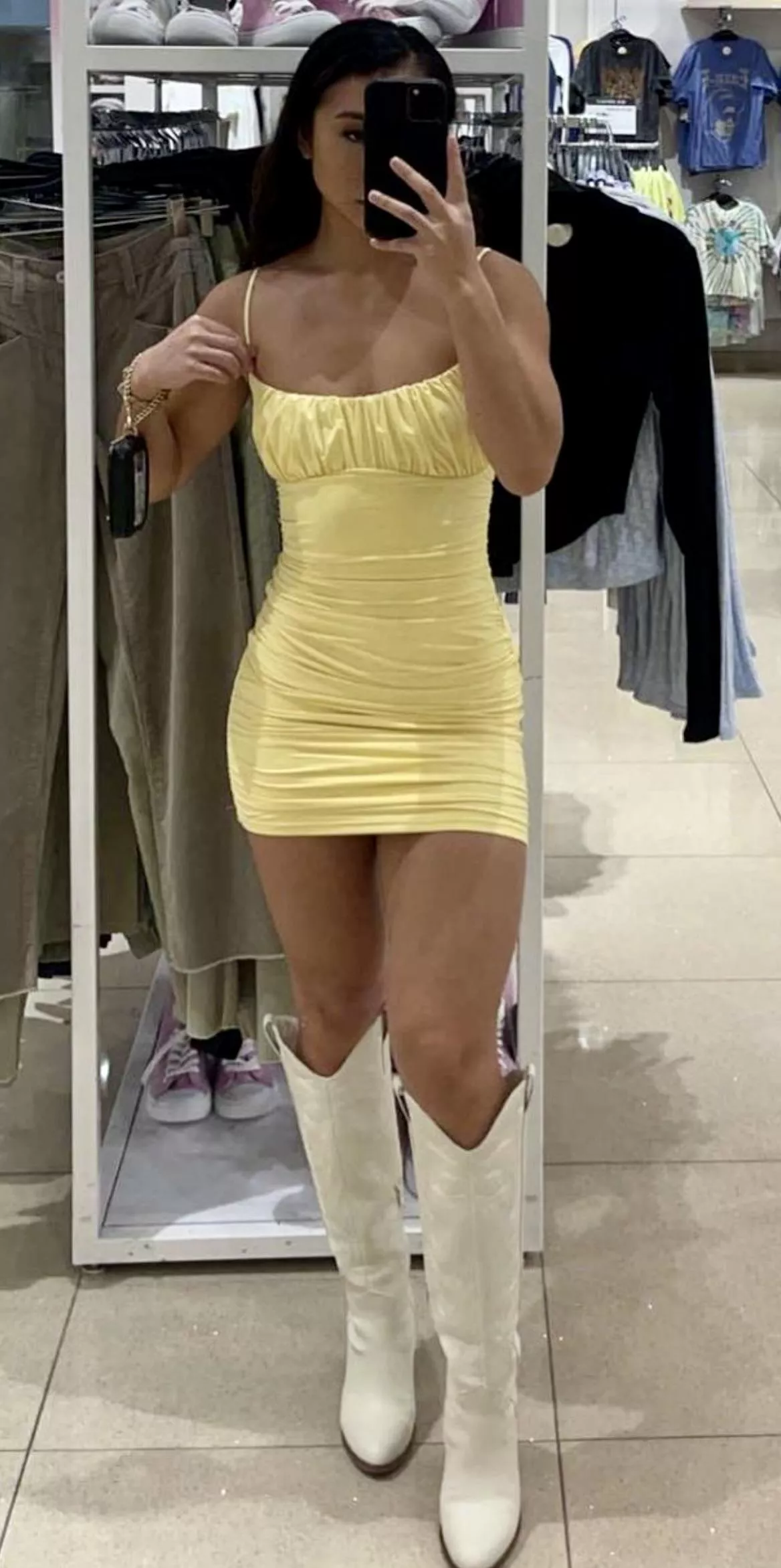 Short ☑️ Tight☑️