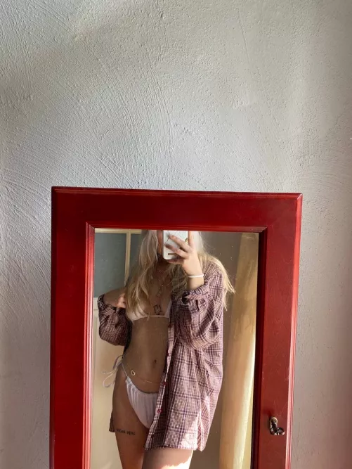 do you like 18 y old blondies?