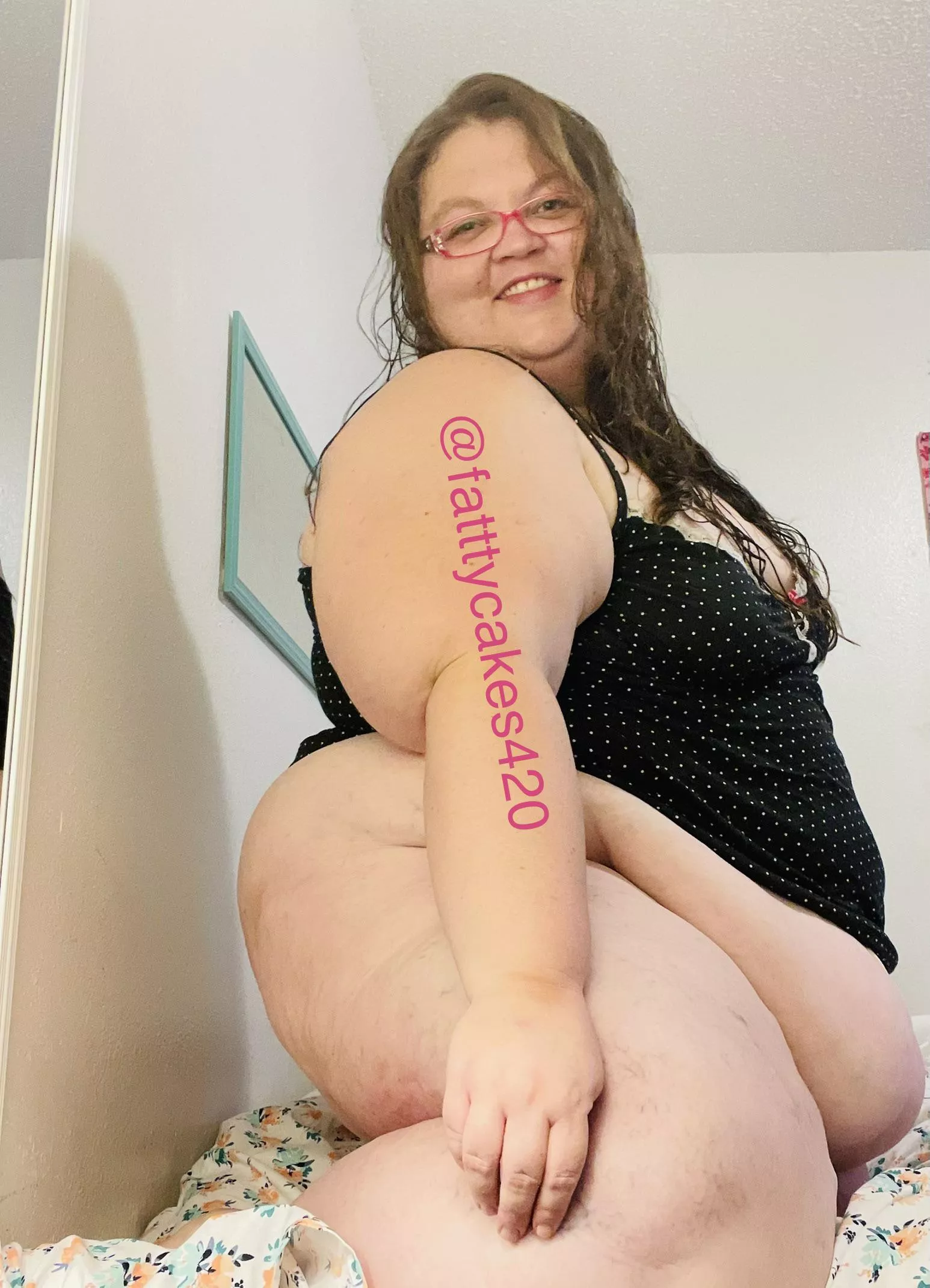 Lemme sit on your face and explain why I’m toxic 😘🖤