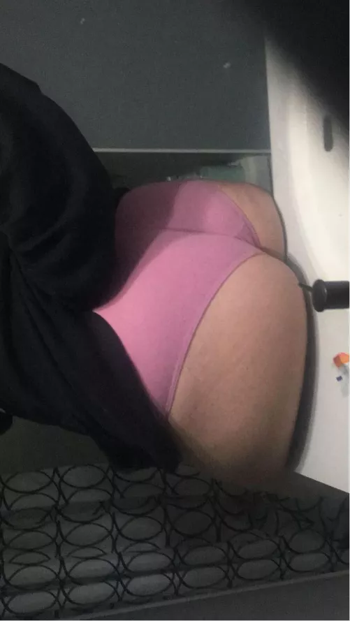 Out of thongs🤷‍♀️