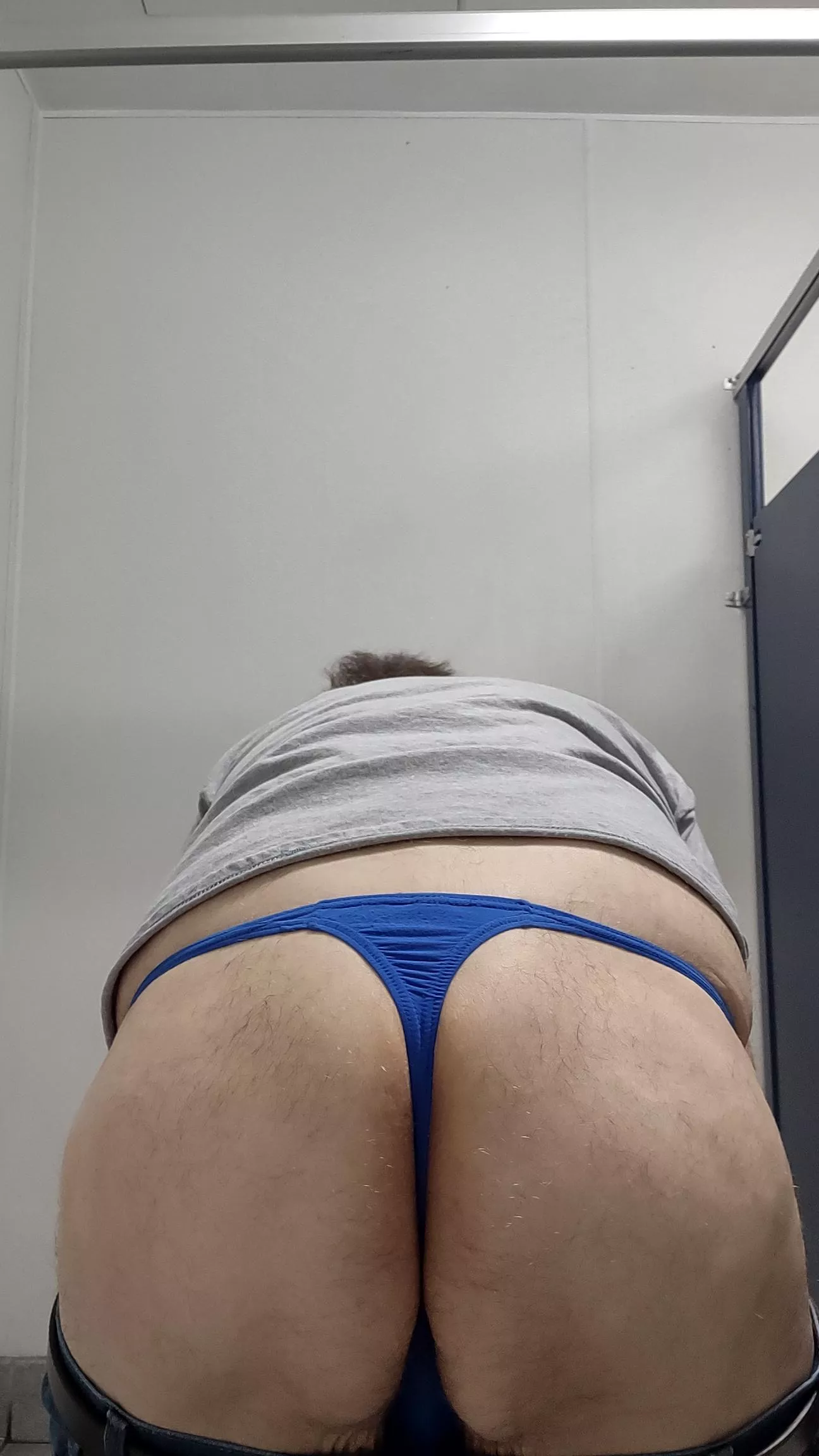 Happy Thong Thursday 🙂